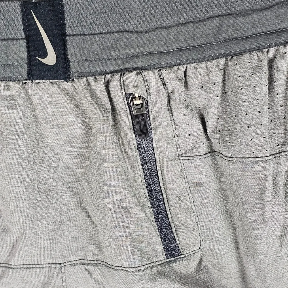 Nike Shorts Mens XL Gray Running Dri-FIT Flex Stride 5 Inch Inseam 28279